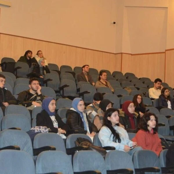 Etkili İletişim ve Sunum Teknikleri semineri katılımcıları