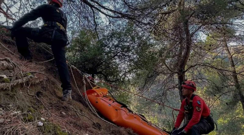 Manisa'da kaybolan Hamza Altınay, 200 metrelik uçurumda ölü bulundu 1