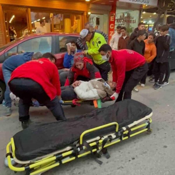 Hürriyet Caddesi'nde meydana gelen motosiklet kazası-2