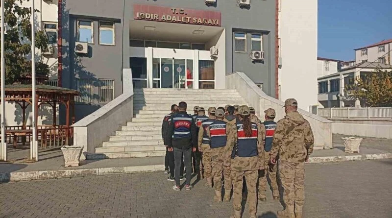 Iğdır İl Jandarma Operasyonunda 317 Botoks İlaç ve 1102 Uyuşturucu Hap Ele geçirildi 1