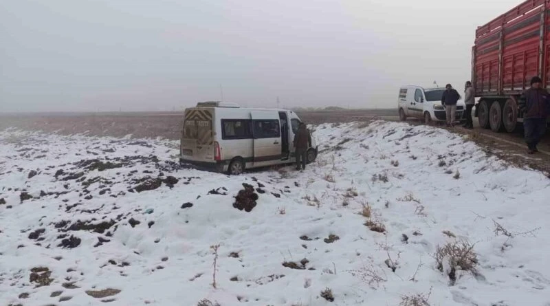 Kayseri Bünyan’da Tır Servis Midibüsü ile Çarpıştı, 1 Öğrenci Yaralandı 1