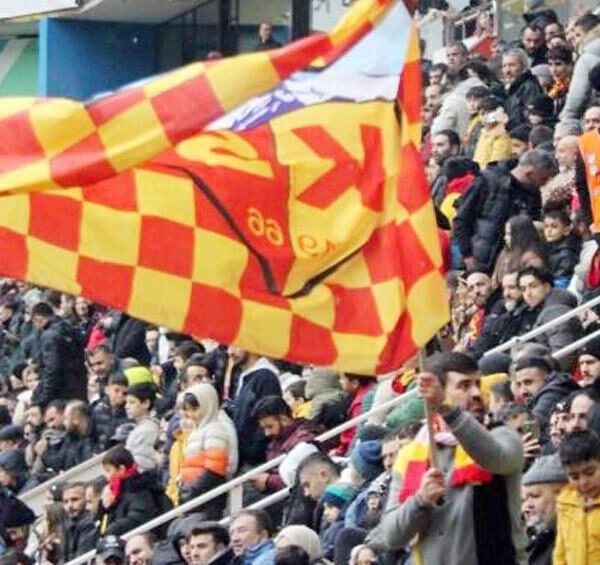 Kayserispor taraftarları-1