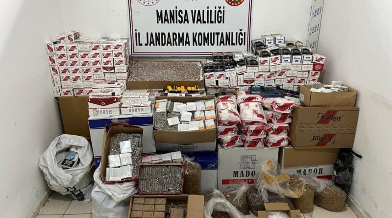 Manisa Jandarma Yunusemre'deki 4 Kişinin Evinde 1,2 Milyon TL Değerinde Kaçak Tütün Ele geçirildi 1