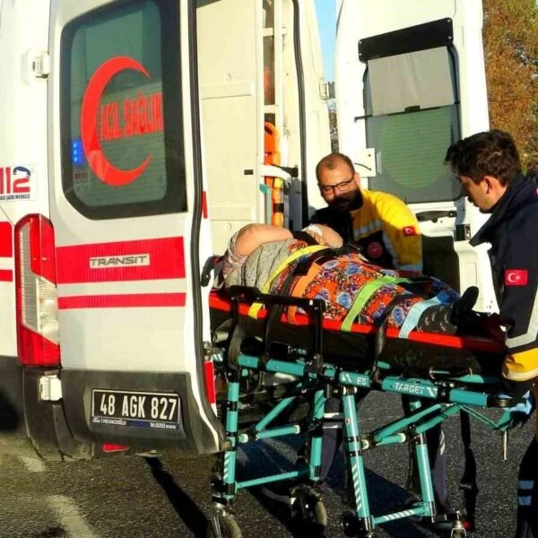 Menteşe’de trafik kazası: 4 yaralı-resim-4