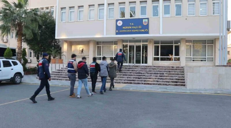 Mersin’de PKK/KCK Üyesi ve Propagandası Yapan 3 Şüpheci Yakalanıp 2’si Tutuklandı 1