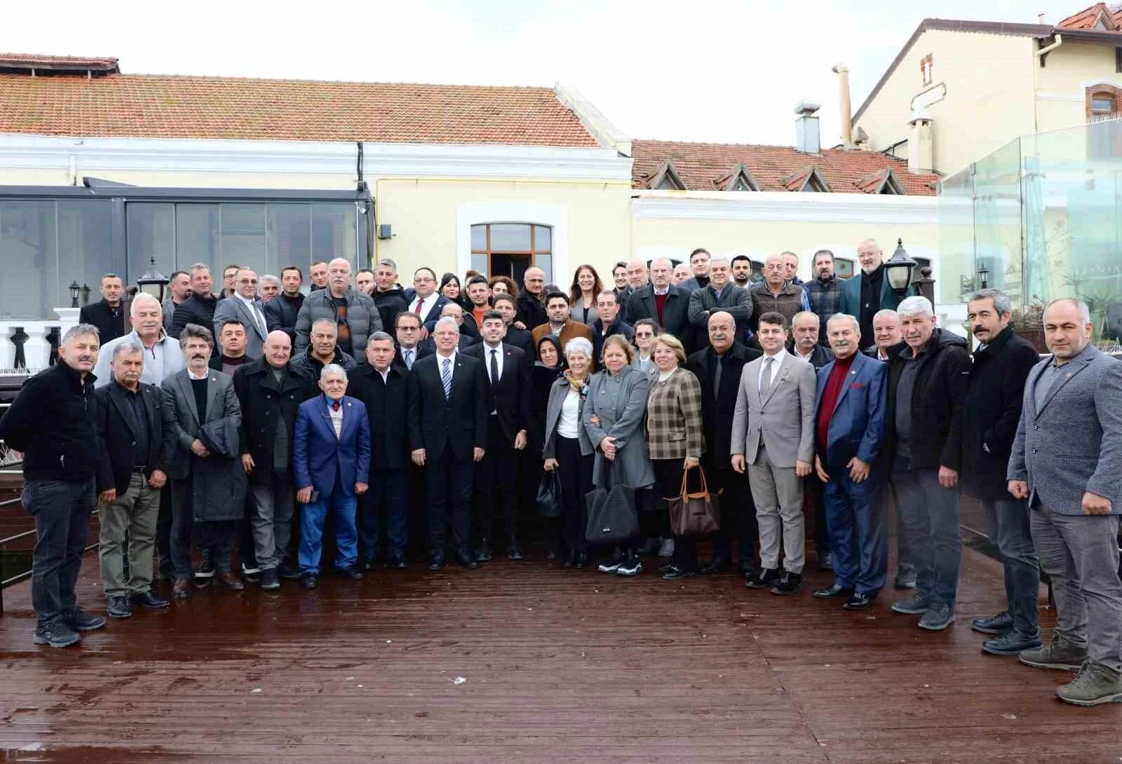 Mudanya Belediye Başkanı Deniz Dalgıç, Muhtarlarla 2025 Hedefleri ve Projeleri İçin İşbirliği Mesajı Verdi