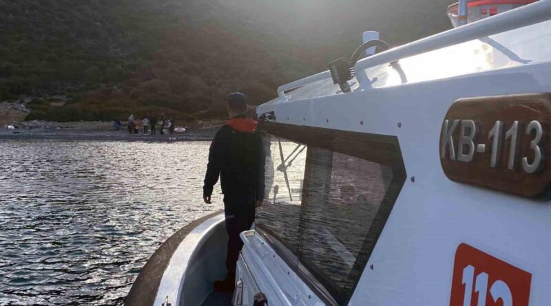 Mugla Marmaris Taşlıca Koyunda Sahil Güvenlik ve Jandarma Çiftliğinde 10 Düzensiz Göçmen Yakalandı 1