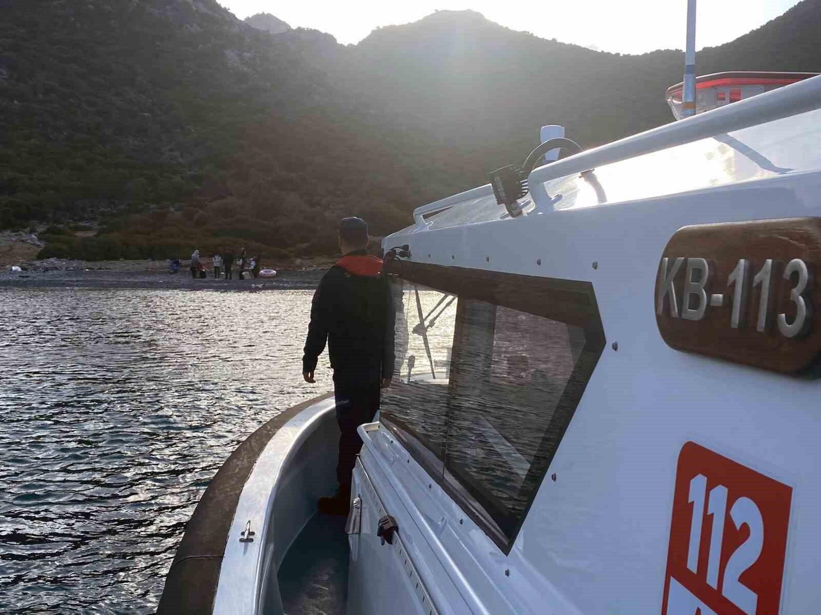 Mugla Marmaris Taşlıca Koyunda Sahil Güvenlik ve Jandarma Çiftliğinde 10 Düzenlibsiz Göçmen ve 3 Çocuk Yakalandı