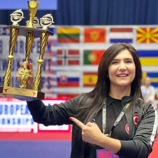 Naz Göktaş, Türkiye Taekwondo Federasyonu 5. Kademe Teknik Direktörlük kursunu tamamladı.-1