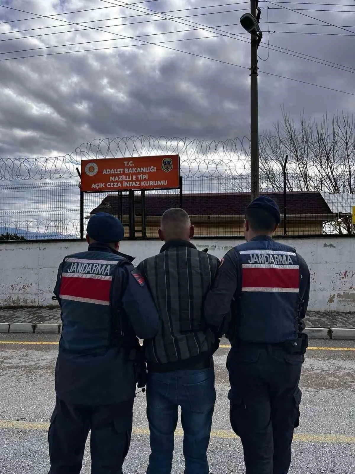 Nazilli’de Jandarma, 10 Yıl 2 Ay Hapis Cezası Taşıyan S.K.’yı Yakaladı