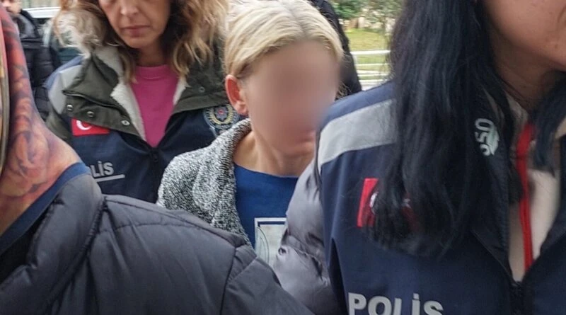 Samsun Atakum'da Irakli Kadın Kar Maskesiyle Komşusunun Bileziklerini Gasp Etti 5