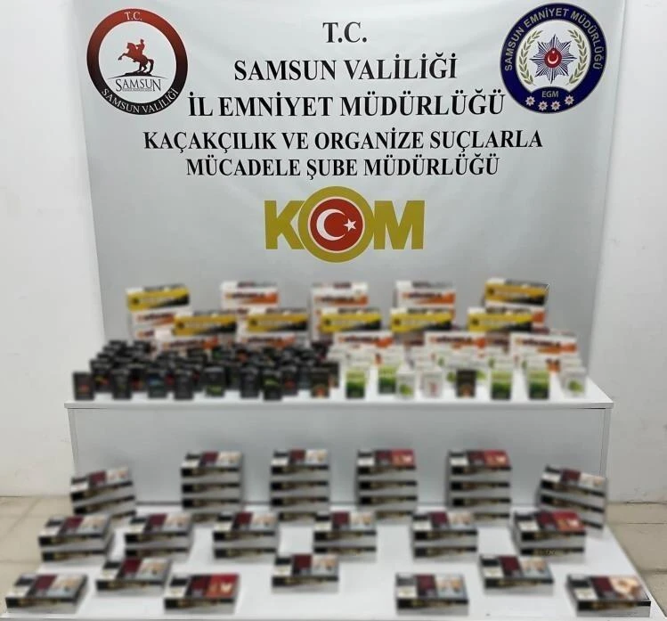 Samsun’da KOM Polisi 15 bin 200 adet Kaçak Makaron ve 85 Paket Kaçak Tütün Ele Geçirdi