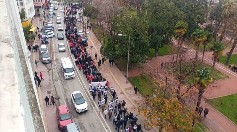 Samsun Emeklileri Daha Makul Maaş Talebi İçin Yürüyüş Yaptı 1