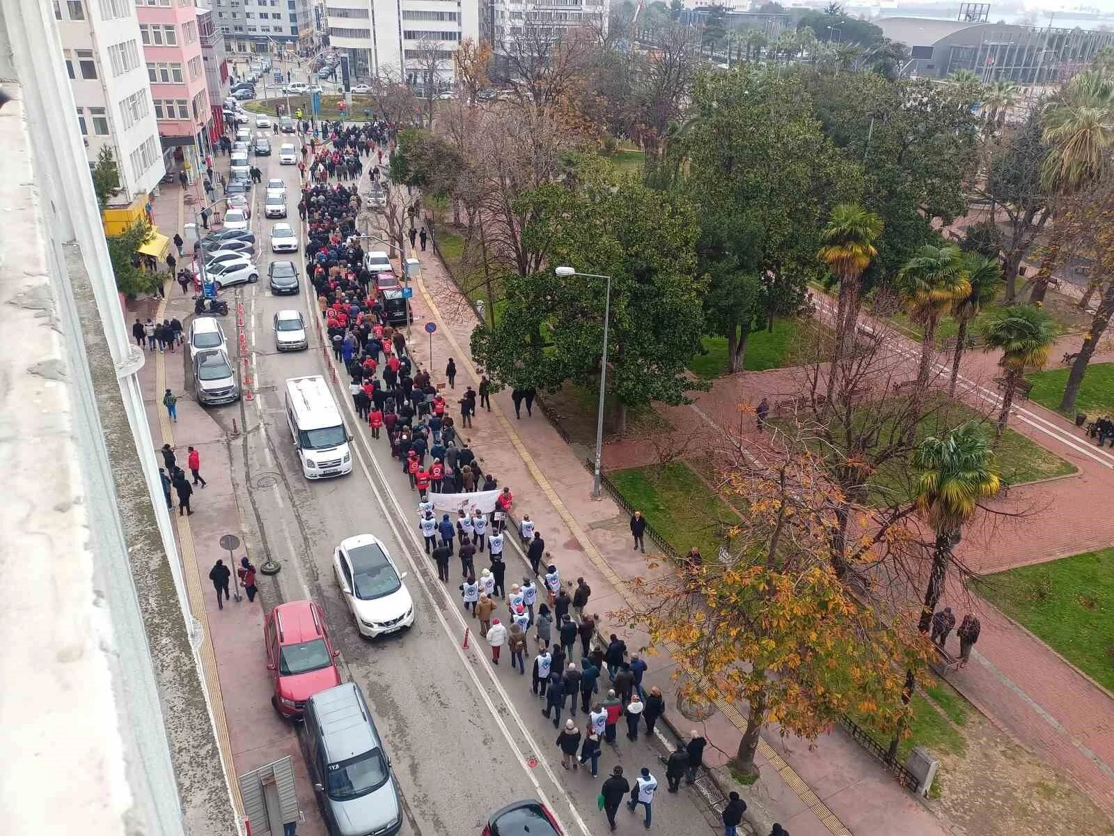 Samsun Emeklileri Daha Makul Maaş Talebi İçin Yürüyüş Yaptı