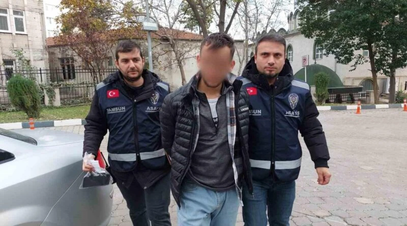 Samsun’da İlkadım’da İki Motosiklet Çalan Kişi Poliste Gözaltına Alınarak Adliye'ye Sevk Edildi 7