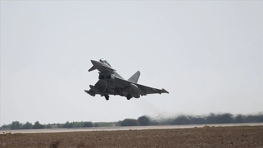 Eurofighter Typhoon F16 karşılaştırma, hangisi daha iyi