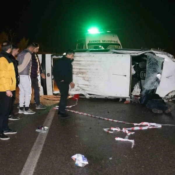 Trafik kazası sonucu hasar gören araç-3