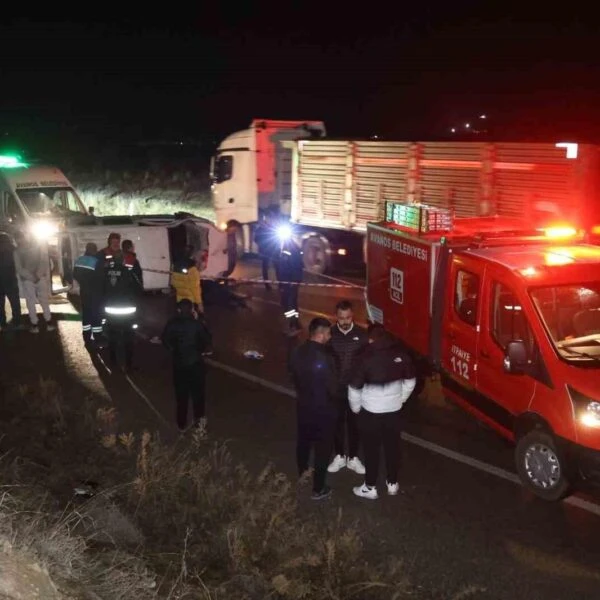 Trafik kazasından ağır yaralanan kişi-2