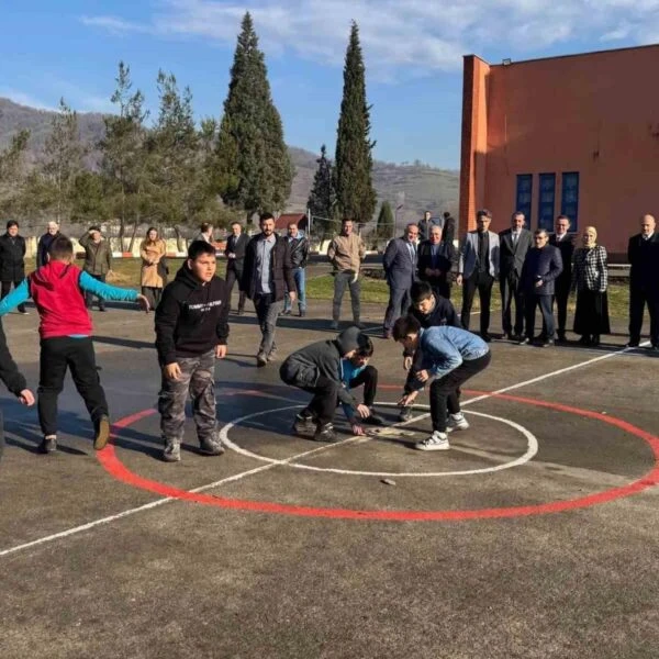 Zonguldak'ta Çocuklara Robot Yapım Ürünleri ve Okuma Kitapları Takdim-3