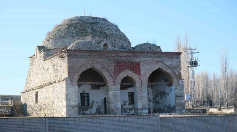 800 Yıllık Tarihi Anadolu Selçuklu Camii Sivrihisar'da Restorasyon İçin Hazır 1