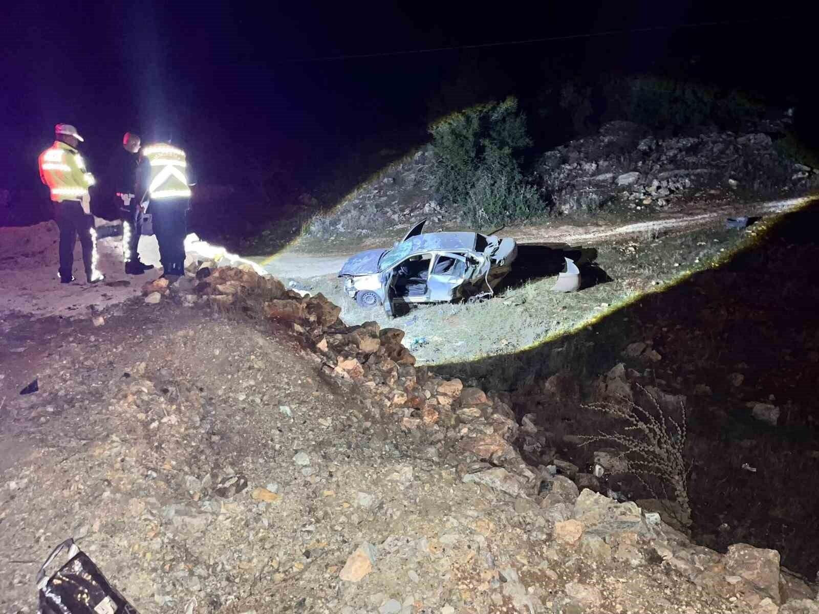 Adıyaman Besni’de Araç Çarpışması Sonucu 2 Kişi Yaralandı