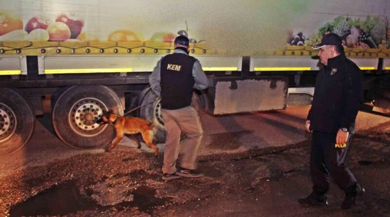 Afyonkarahisar'da Yılbaşı Güvenliği İçin Polis Denetimi 1