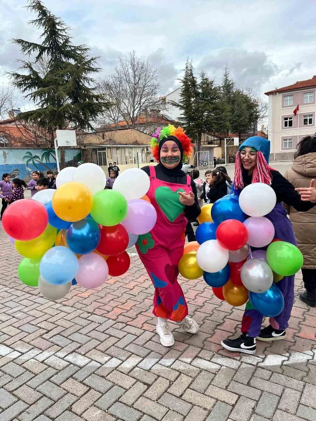 Afyonkarahisar Şuhut Kurtuluş İhsan Küçükarslan İlkokulu Öğrencileri 1. Dönem Sonu Etkinliğiyle Eğlendi