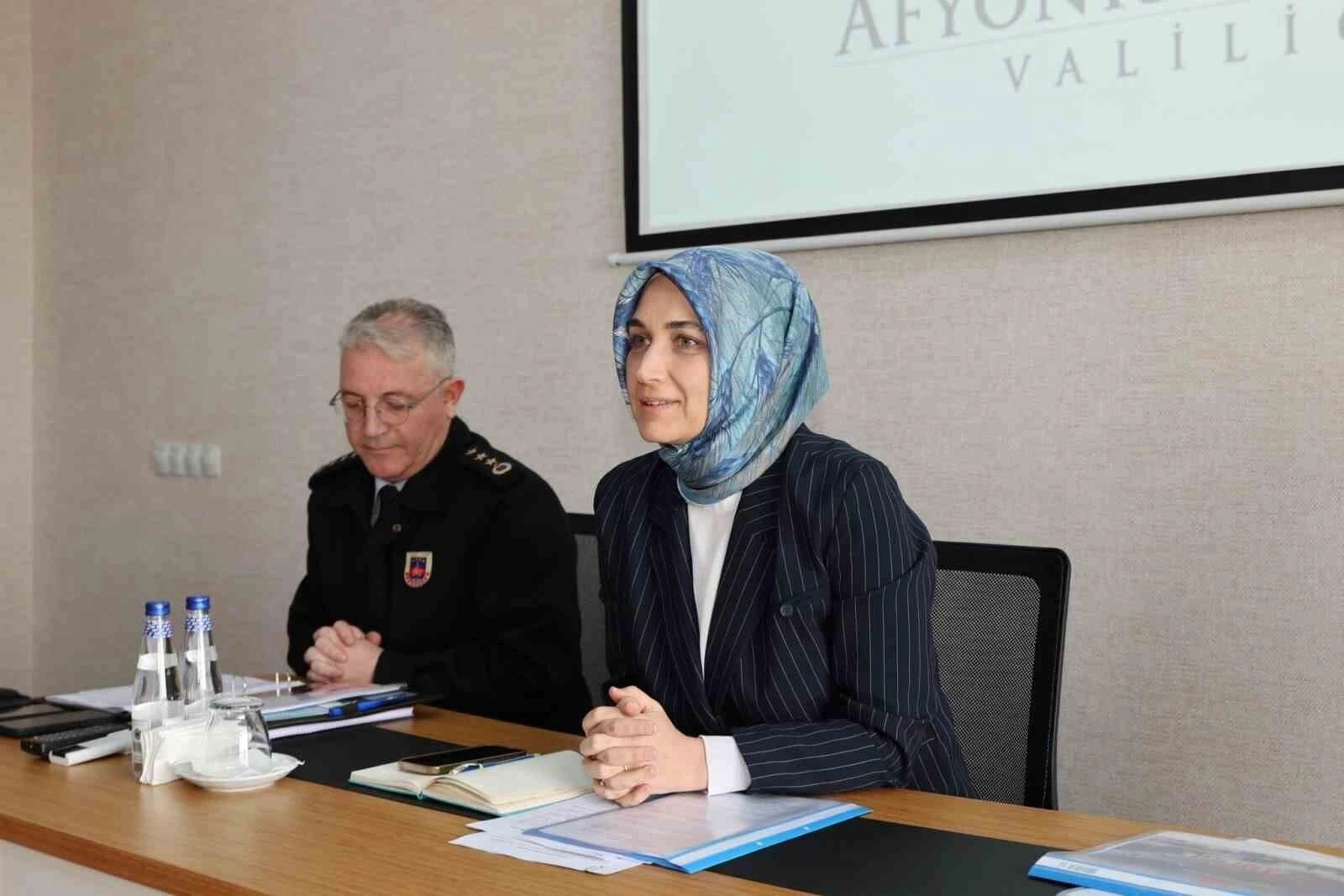 Afyonkarahisar Valisi Yiğitbaşı, Kaymakamlarla Kış Tedbirleri Toplantısı