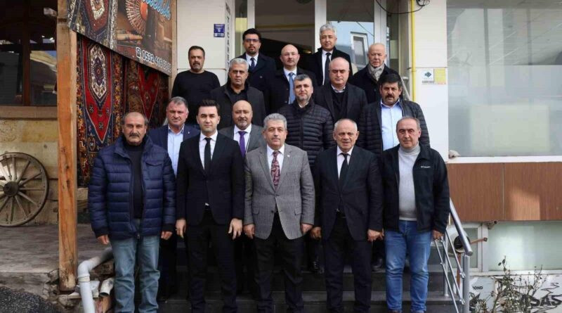 AK Parti Kayseri Milletvekili Bayar Özsoy Yahyalı'da Değerlendirme Toplantısı 1