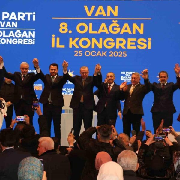 AK Parti Van İl Başkanlığı 8. Olağan Kongresi-1