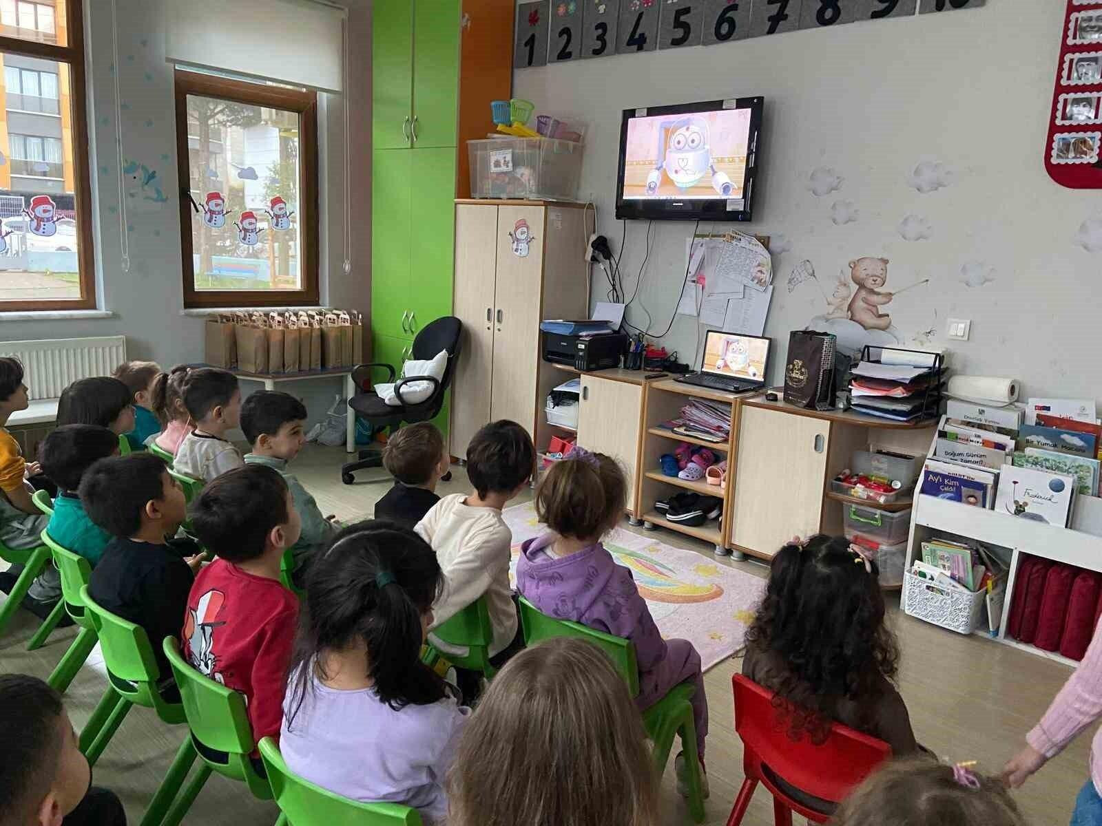 Akçakoca İlçe Sağlık Müdürlüğü Çocuklara Ağız ve Diş Sağlığı Eğitimi Verdi