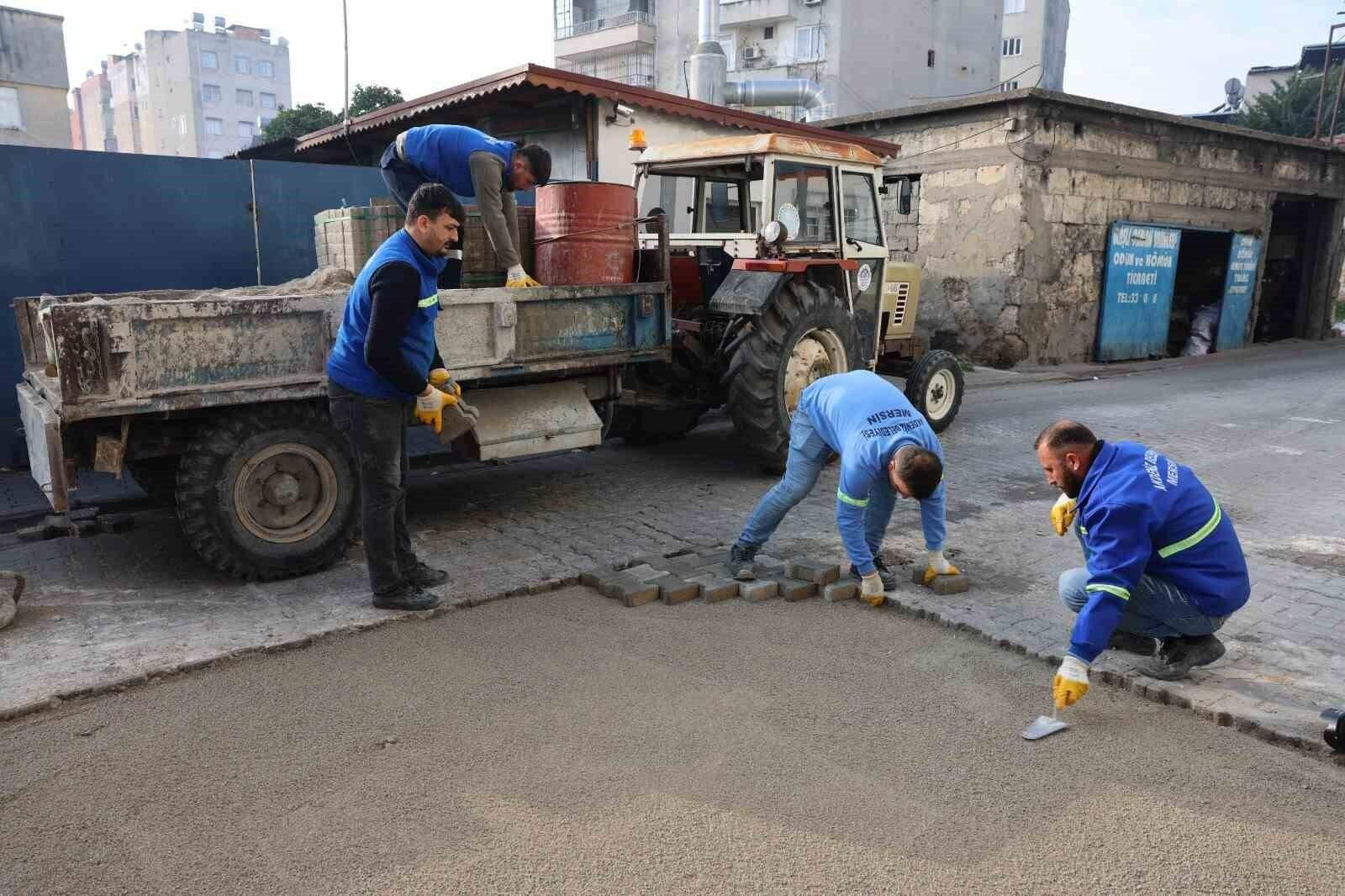 Akdeniz Belediyesi, Mersin’de Kaldırım Yenileme Çalışmalarını Sürdürüyor