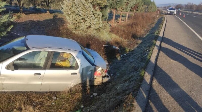 Akhisar'da Trafik Kazasında Baba Hayatını Kaybetti, Oğlu Yaralandı 1