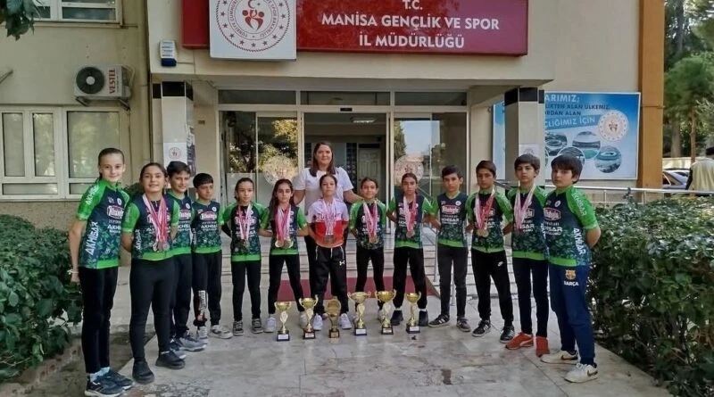 Akhisar Sporcuları Miray Akcan ve Hilal Kaymaz Dağ Bisikleti Milli Takımı Kampına Davet Edildi 1