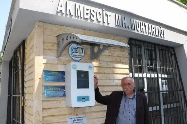 Akmescitspor kulübü üyeleri Ömer Şen'in ölüm haberini alıyor