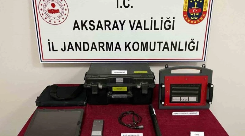 Aksaray'da Kaçak Kazı Yaparak Define Arayan 4 Şüpheli Jandarma Eliyle Yakalandı 1