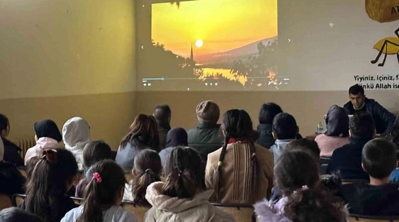 Alişan Hayırlı, Malatya'da Öğrencilere Görsel Şölen ve Değerler Eğitimi Sundu 1