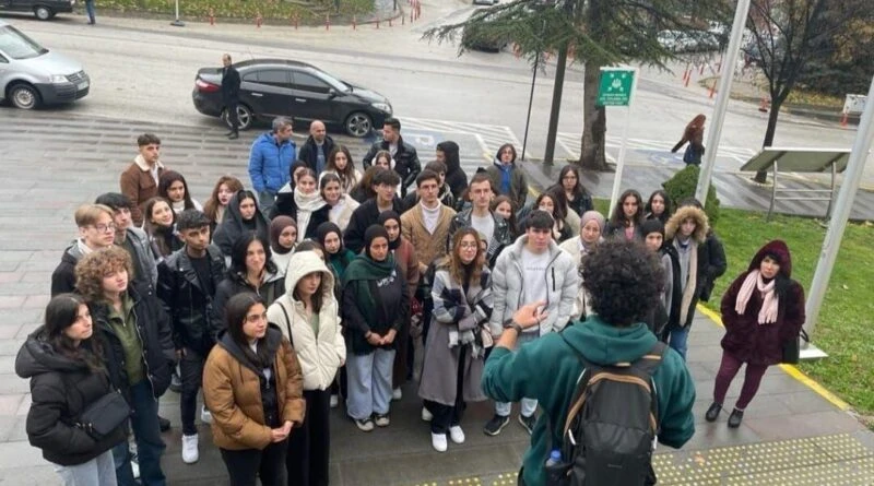 Anadolu Üniversitesi, 12'nci Sınıf Öğrencilerine Tanıtıcı Kampüs Turları Sunuyor 6