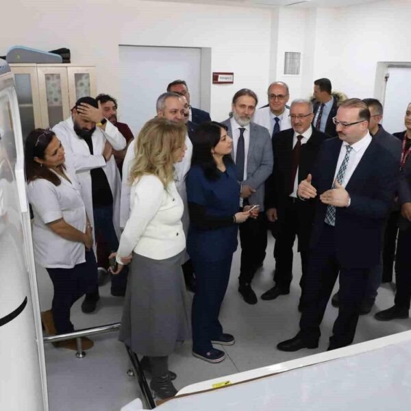 Atatürk Üniversitesi Araştırma Hastanesi'nin yeni BT cihazı-1