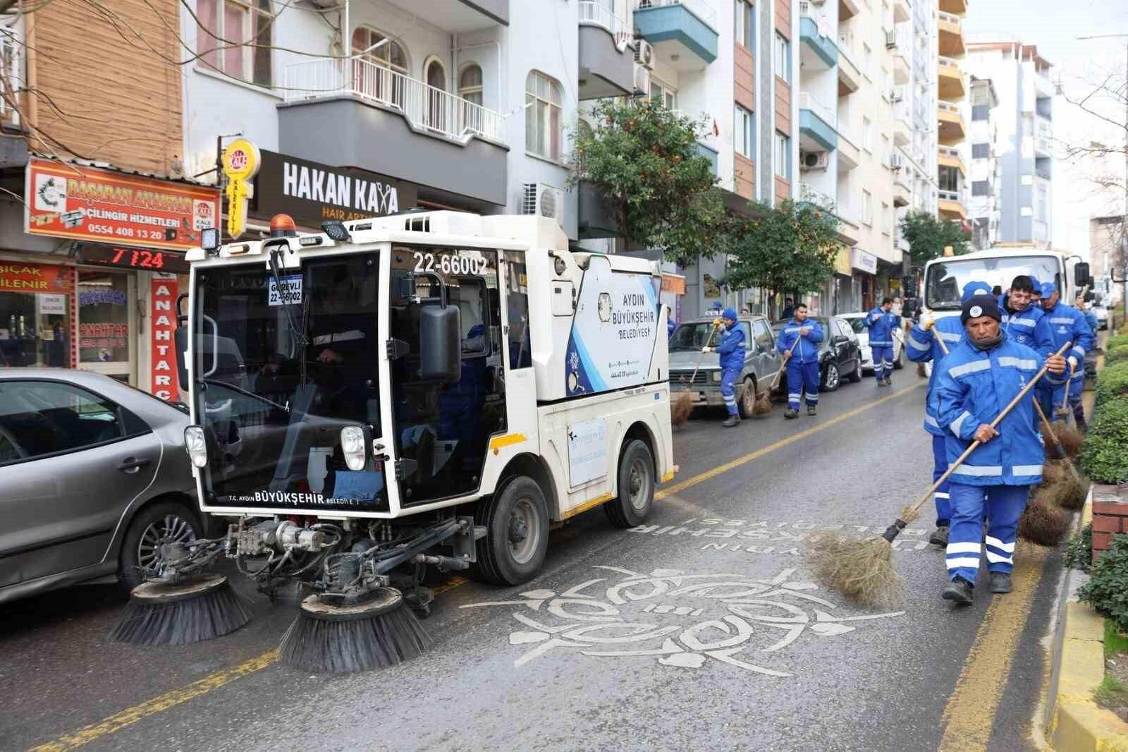 Aydın Büyükşehir Belediyesi Efeler’de Sokak Temizliği