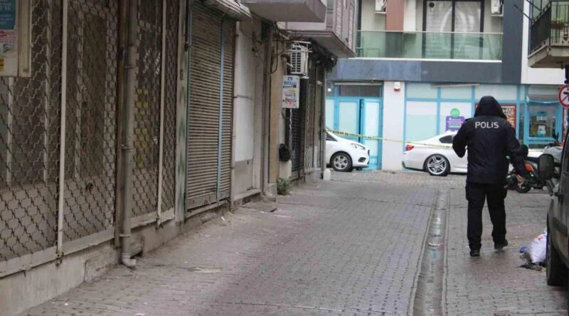 Aydın'da Unutulmuş Şüpheli Çanta, Mahalleliler ve Polis Ekipleri Harekete Geçirdi 1