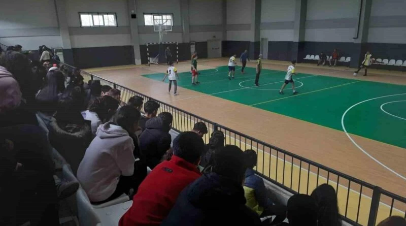 Aydın'ın Koçarlı İlçesinde Yeni Koçarlı Spor Salonu Açıldı 1