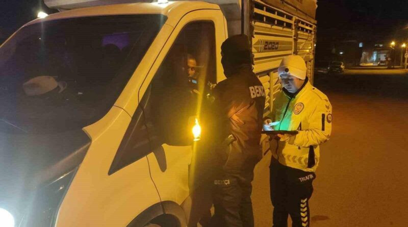 Balıkesir'de Asayiş ve Trafik Denetimleri Sonucu 11 Aranan Şahıs Yakalandı 1