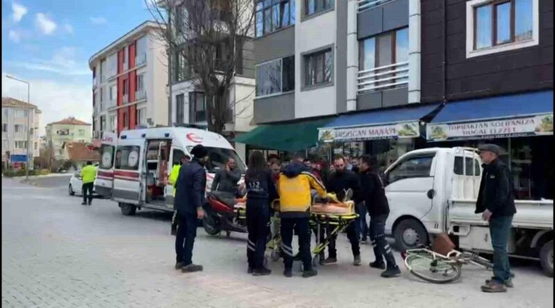 Balıkesir Gönen'de Motosiklet ve Bisiklet Karıştığı Trafik Kazasında 1 Yaralı 1