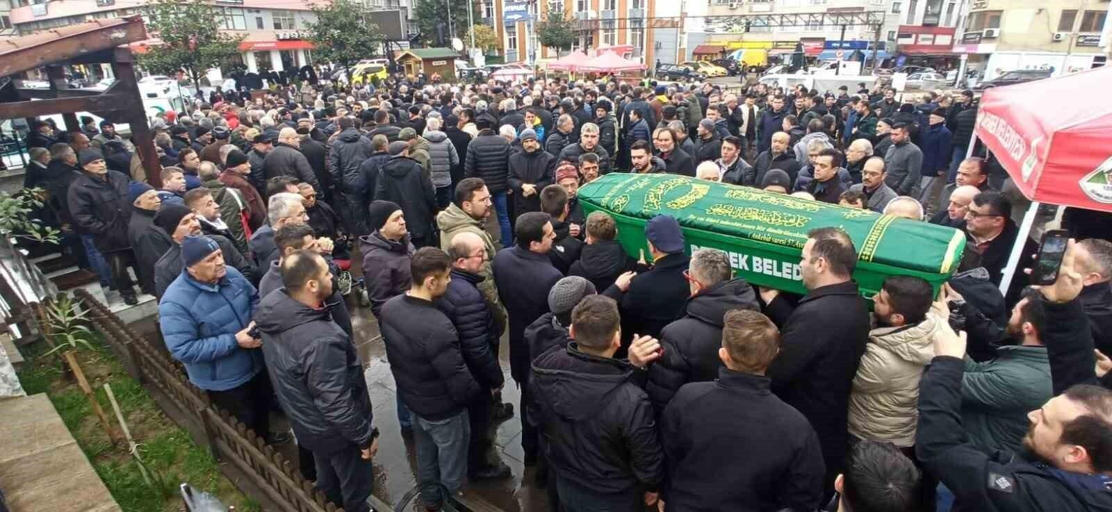 Bartın Vali Yardımcısı’nın Eşinin Dedeni Nazmi Öksüz ve Ahmet Öksüz’ün Cenaze Namazı Devrek’te Kılınması