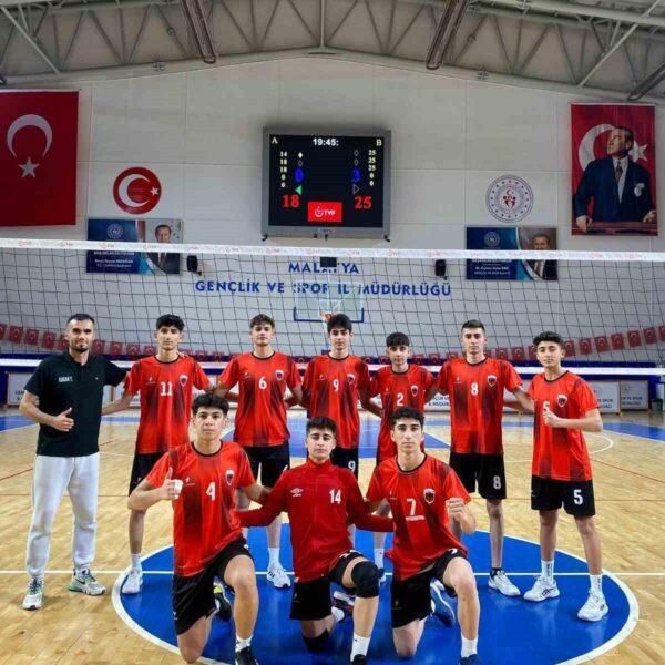 Battalgazi Belediyespor Yıldız Kızlar Voleybol Takımı-3