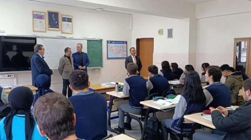 Bayburt İl Milli Eğitim Müdürü Rahmi Güney Bayburt Fen Lisesi'ni Ziyaret Etti 1