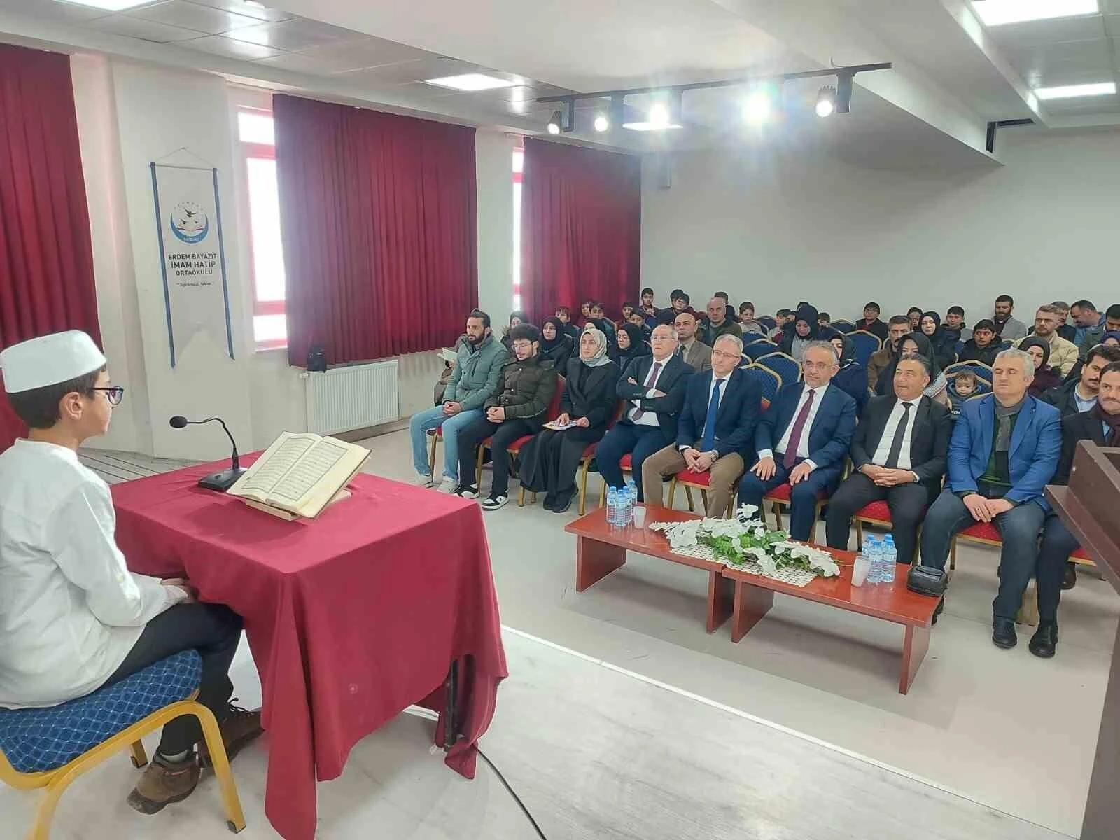 Bayburt’ta Erdem Bayazıt İmam Hatip Ortaokulu Öğrencileri Mesleki Yarışmaların İnşasında