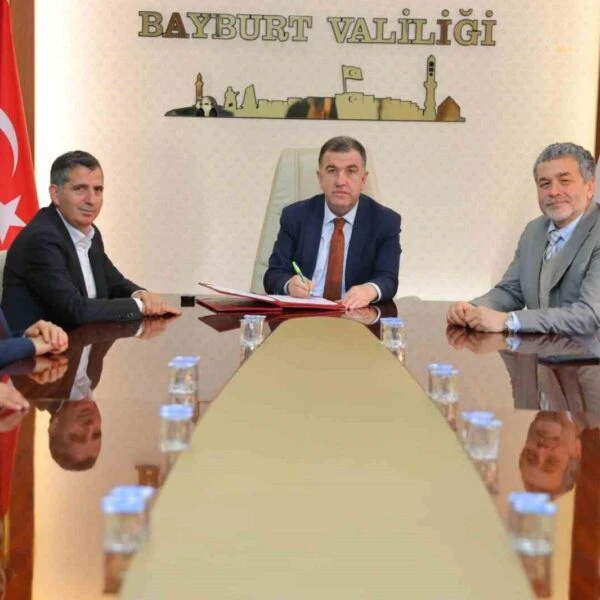 Bayburt Valisi Mustafa Eldivan