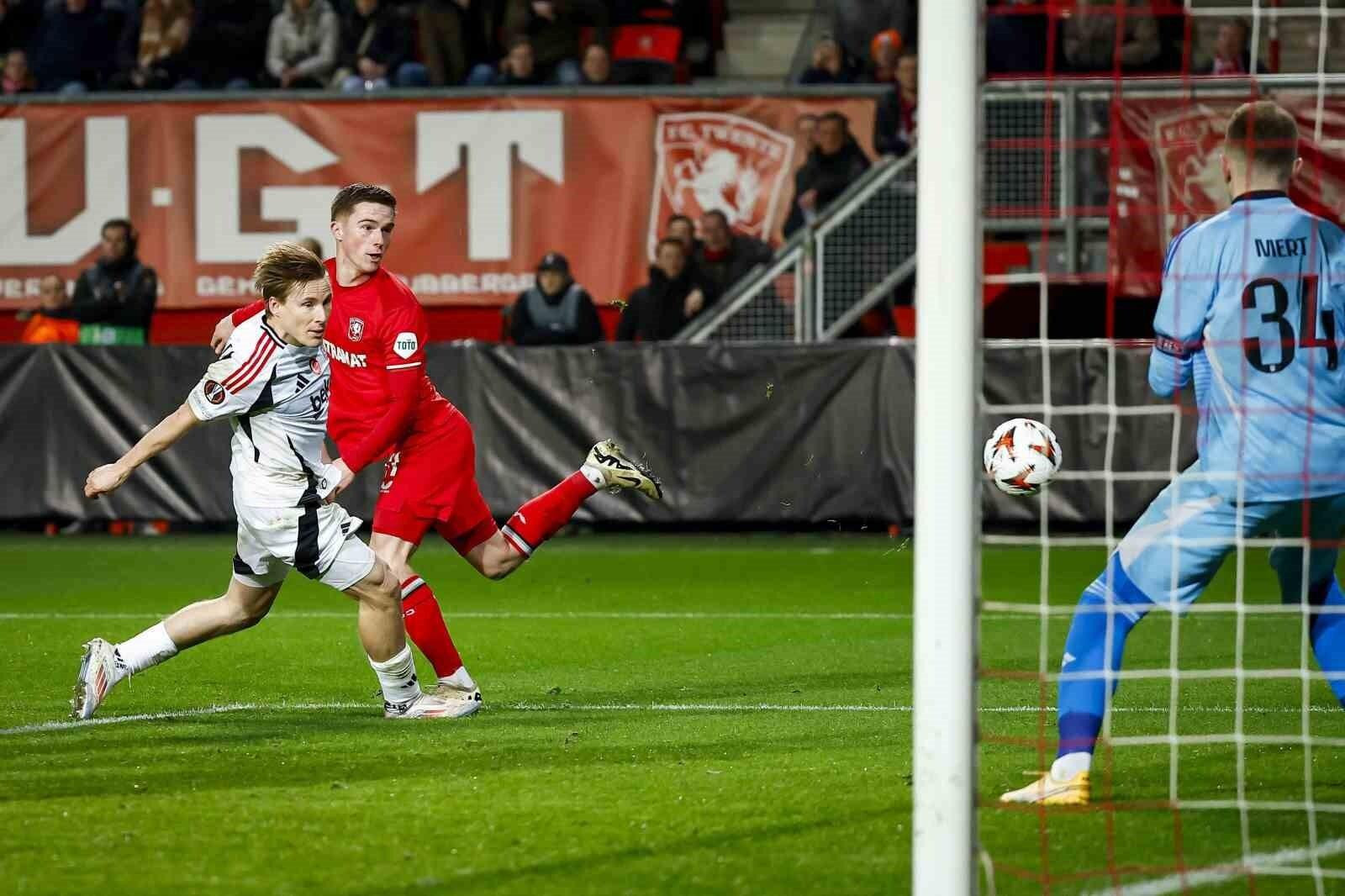 Beşiktaş, Twente’ye Mağlup Olarak Avrupa Kupalarından Elendi